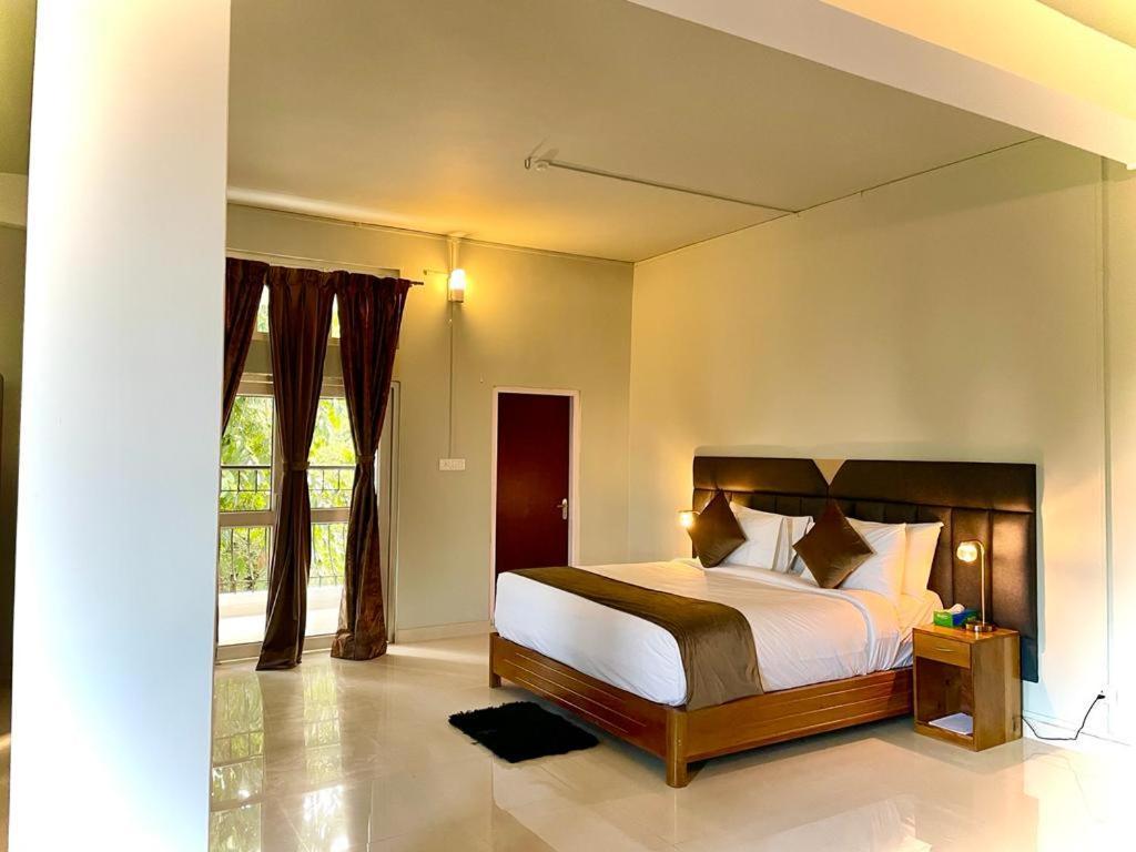 La Colline Resort Kohima 外观 照片
