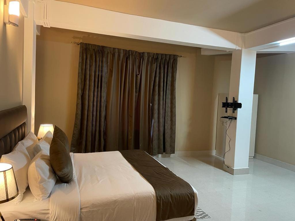 La Colline Resort Kohima 外观 照片